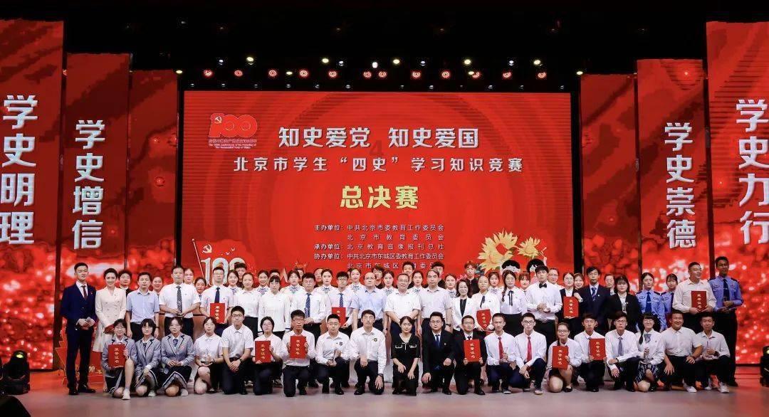 63岁笑星逝世,曾靠缩骨功将自己塞进行李袋走红