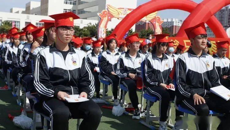 地方两会观察|总量突破 质效提升——从地方两会看多个城市GDP迈上新台阶