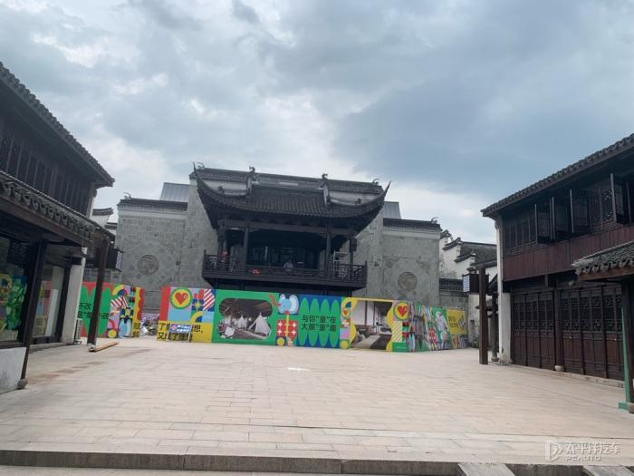 甲和乙共有26张邮票 甲送给乙三张邮票后 两人邮票相等 甲原来有几张邮？游戏画面